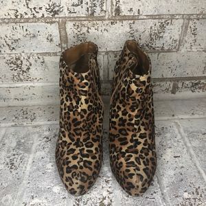 🐳Qupid Lepoard Booties Size 8️